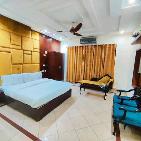 Hotel Pak Continental Multan Exterior foto